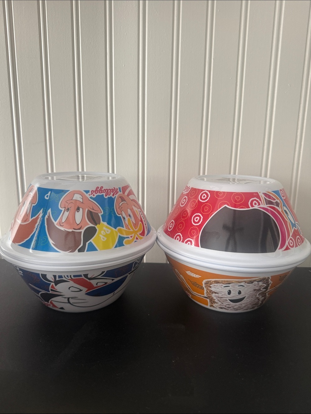 Kellogg's Cereal Character Bowls — Colorful Blue & Orange Set